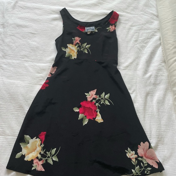 Vintage Evidence Dress - Picture 1 of 3